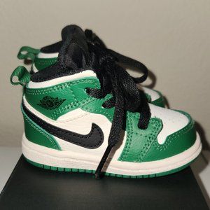 Jordan 1 Mid SE